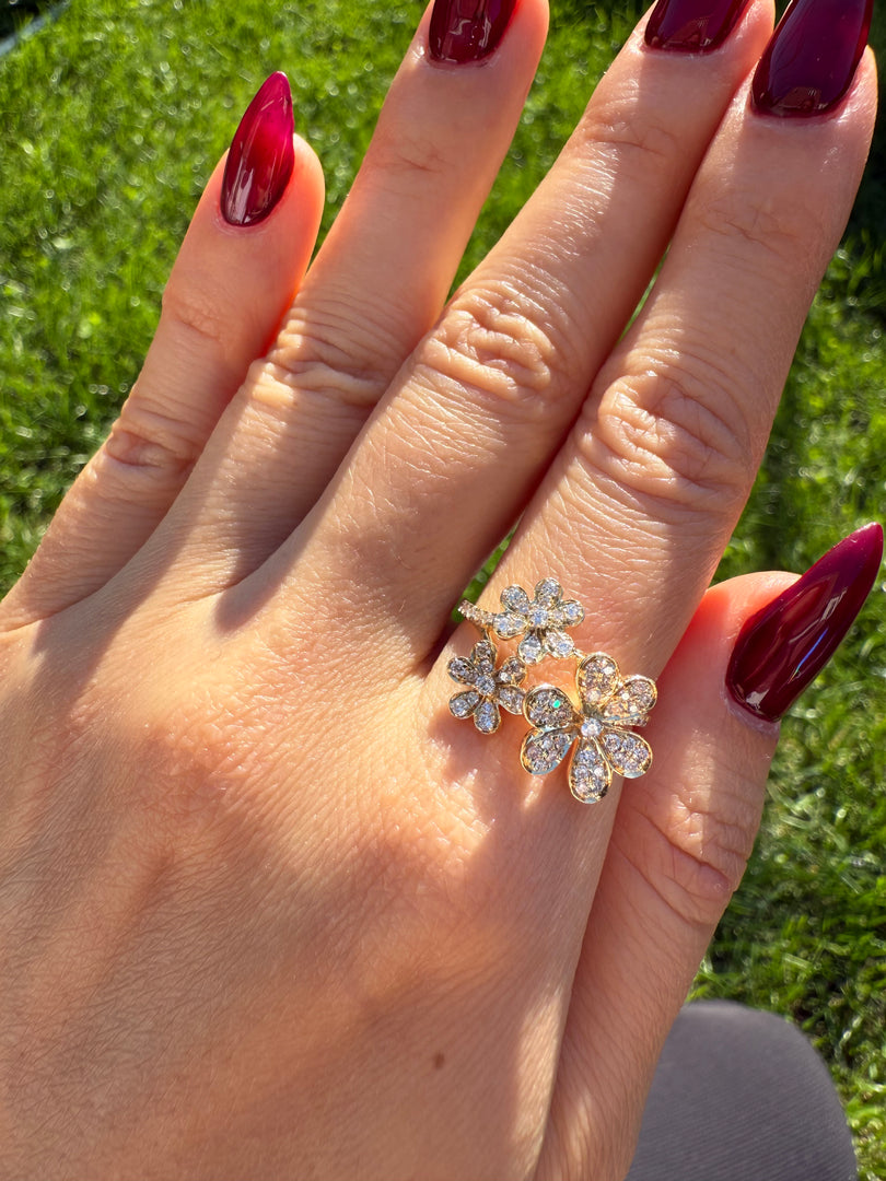 Flowers diamond ring