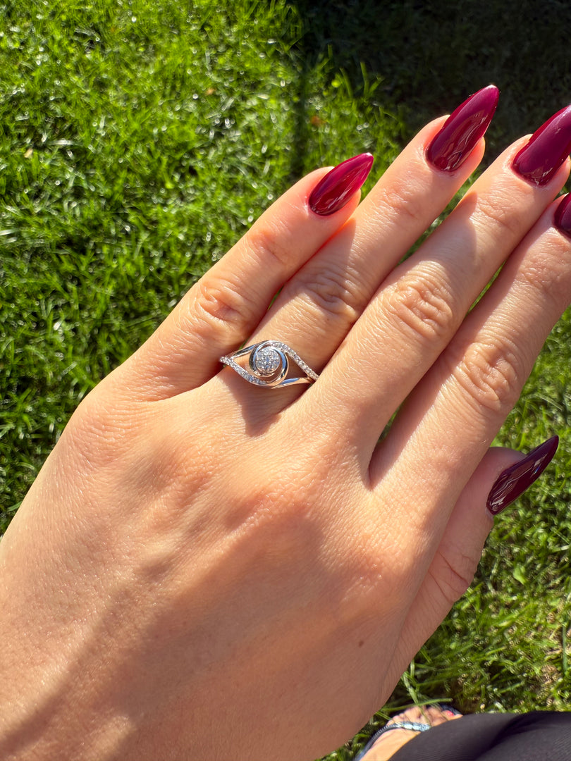 White flower cluster ring