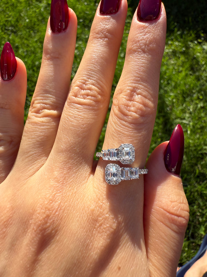 Twisted Emerald Diamonds Ring