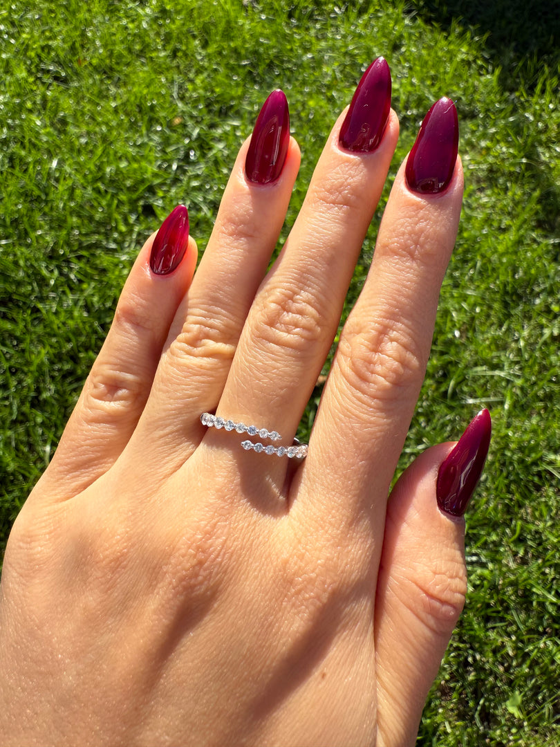 Twisted diamond band